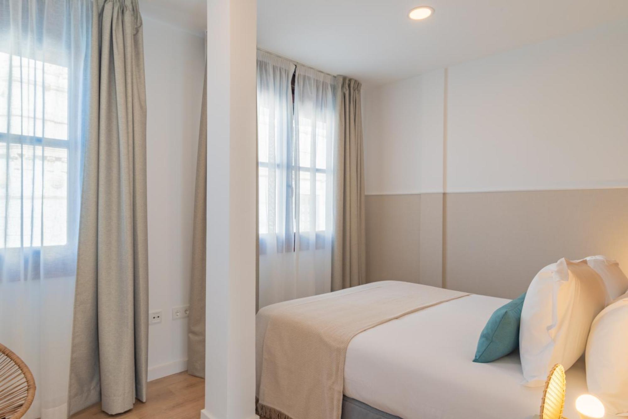 Feelathome Atarazanas Apartments มาลากา ภายนอก รูปภาพ