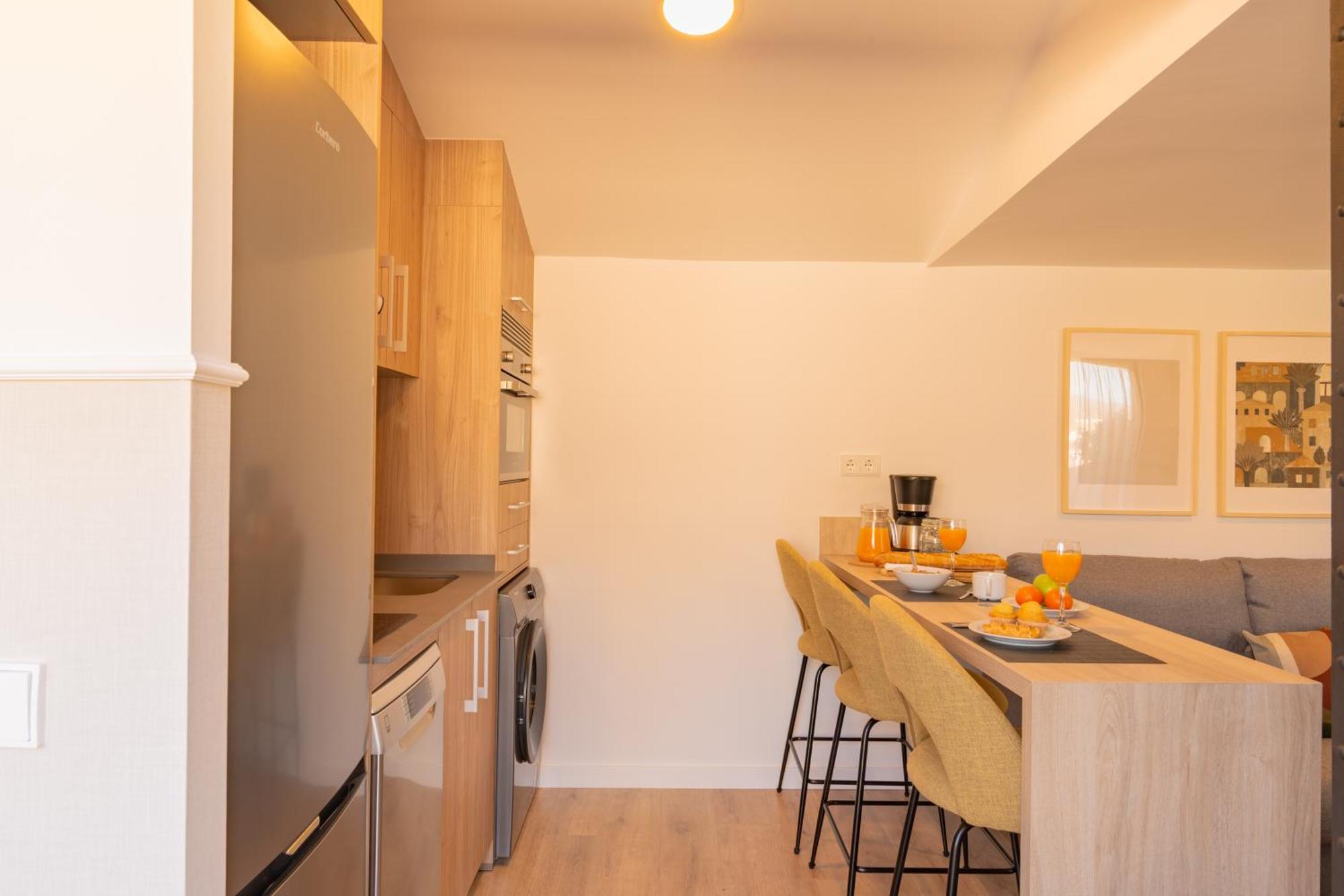 Feelathome Atarazanas Apartments มาลากา ภายนอก รูปภาพ